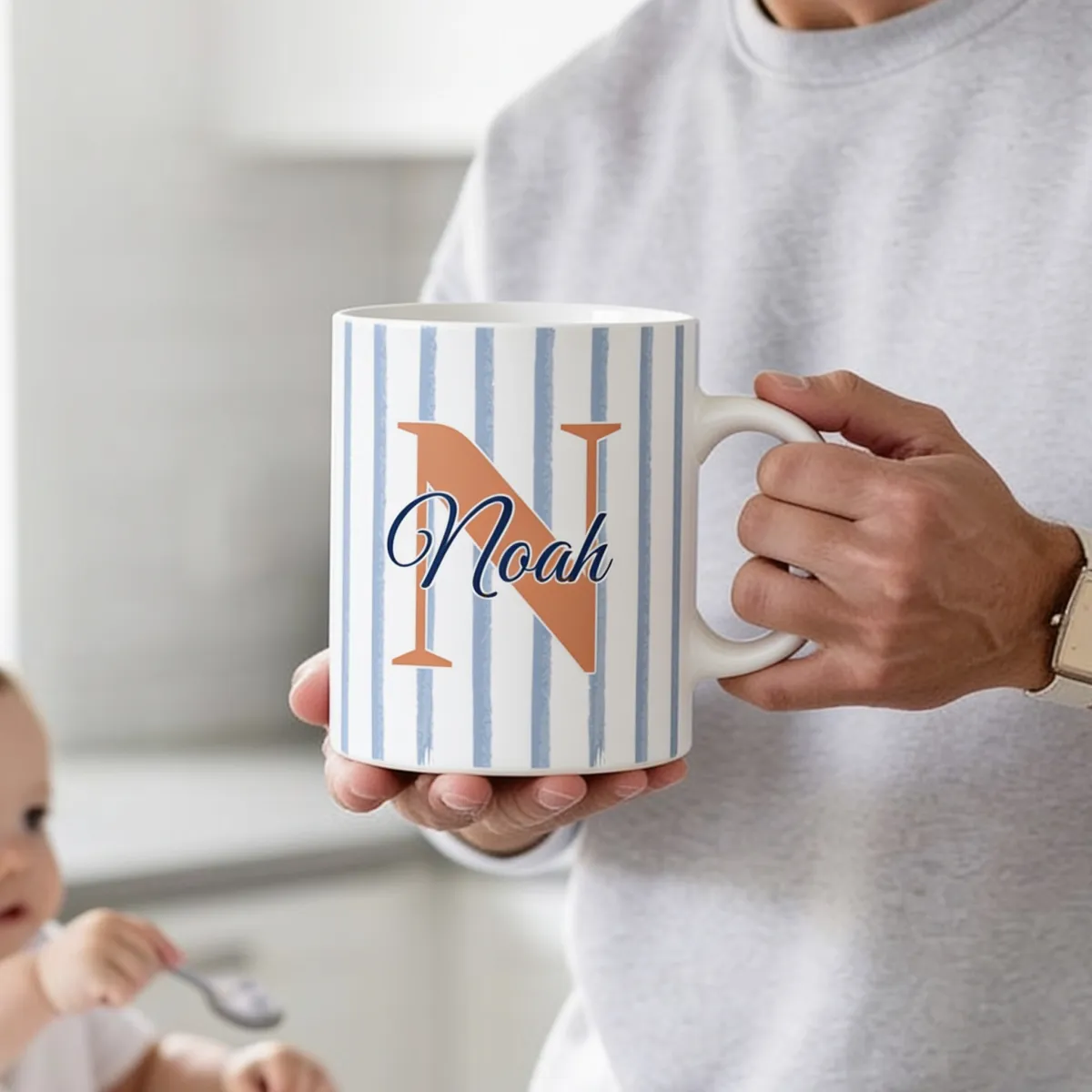 Pasztell Bögre Monogrammal és Névvel - Egy fiatal apa első kávéja
