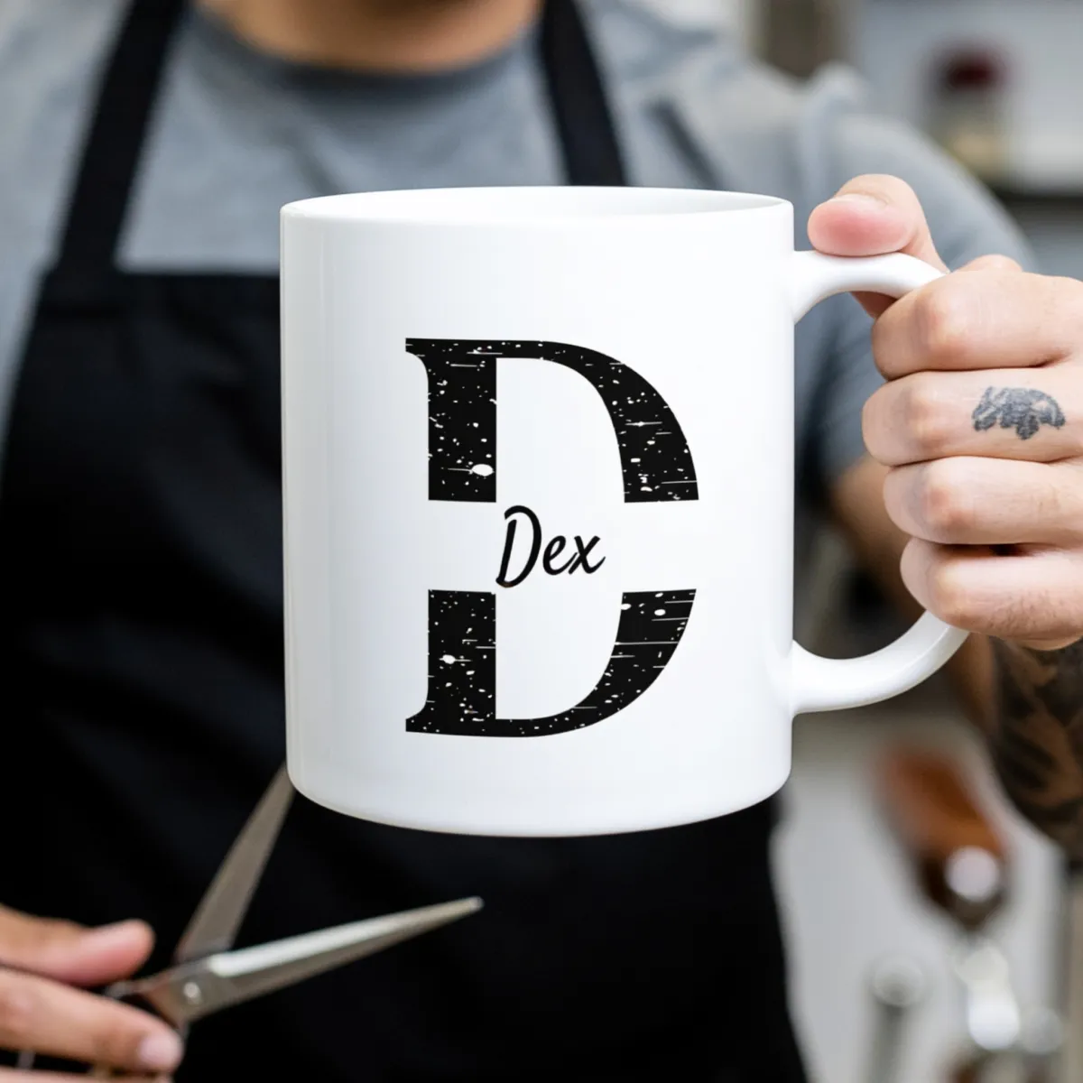 Monogram Mok met Naam - Kapper tussen twee klanten