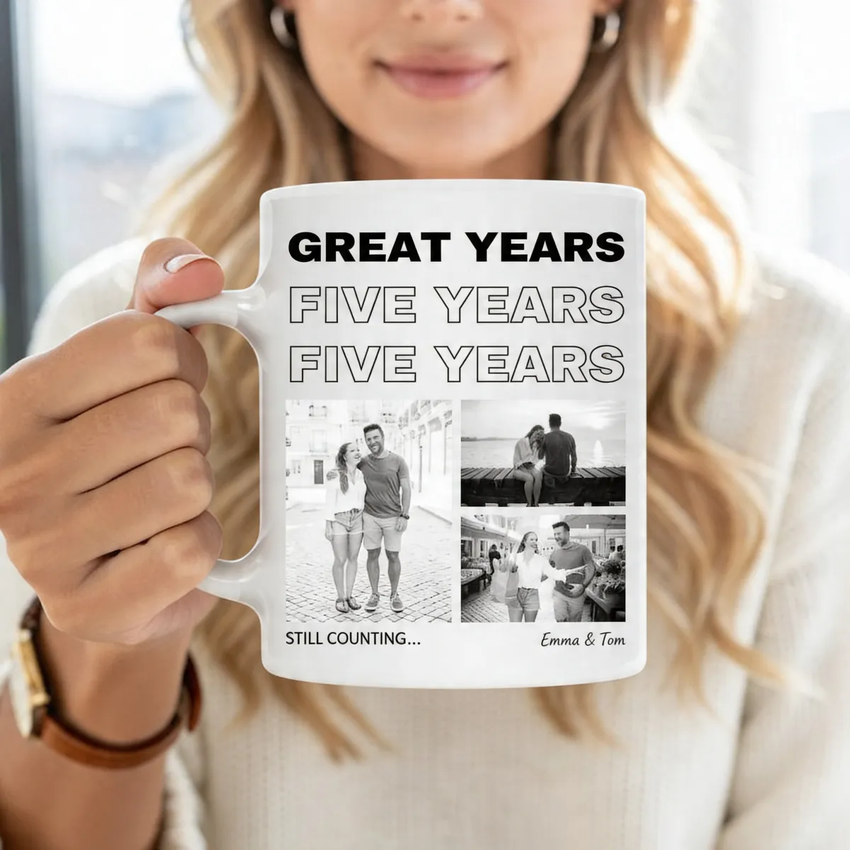 Mok met Zwart-Wit Foto's en Herhalende Tekst - 