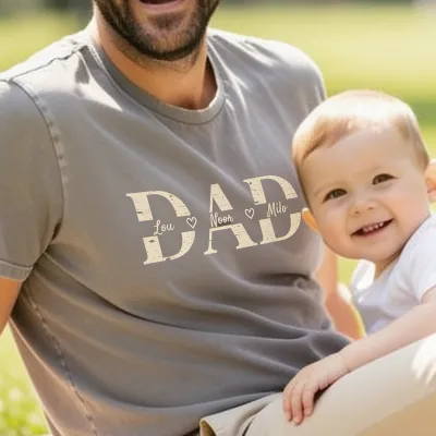 Tricou Mama cu Numele Copiilor - DAD — cu numele celor trei copii ai lui
