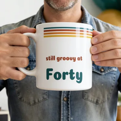 Retro Mok met Naam - Veertig en nog altijd groovy