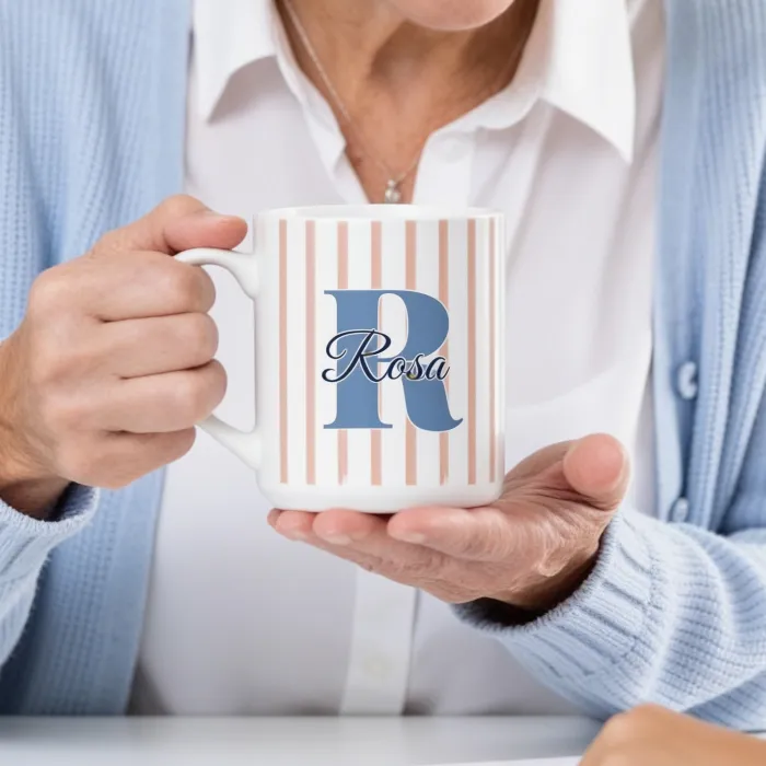 Taza con Inicial y Nombre en Tonos Pastel - Een tekening voor oma