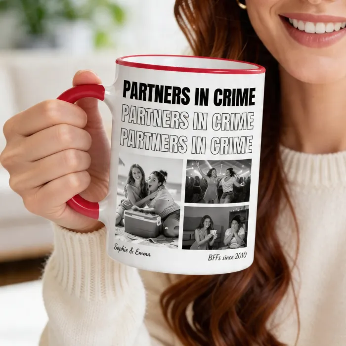 Mok met Zwart-Wit Foto's en Herhalende Tekst