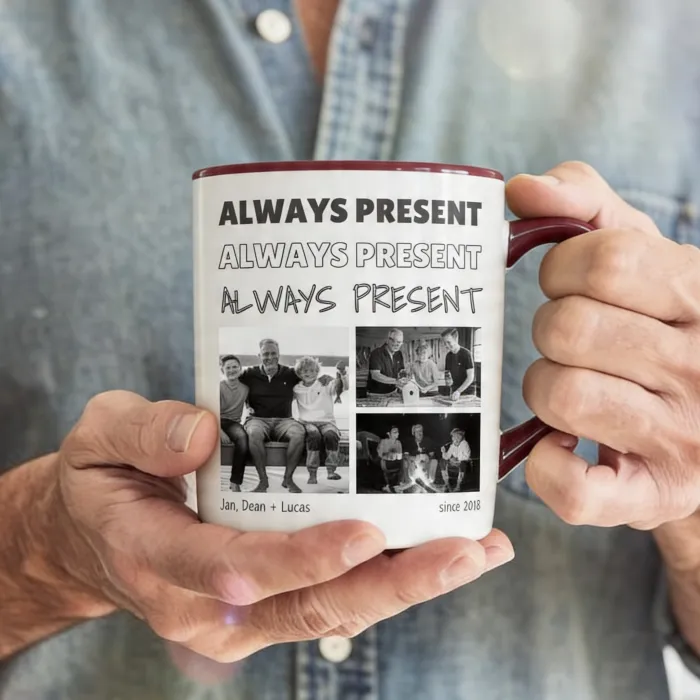 Mok met Zwart-Wit Foto's en Herhalende Tekst