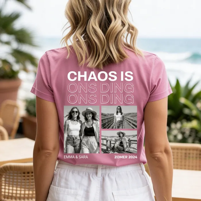 T-shirt met Zwart-Wit Foto's en Herhalende Tekst