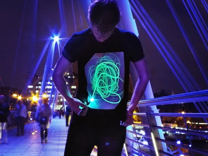 Glow T-shirt Interactif