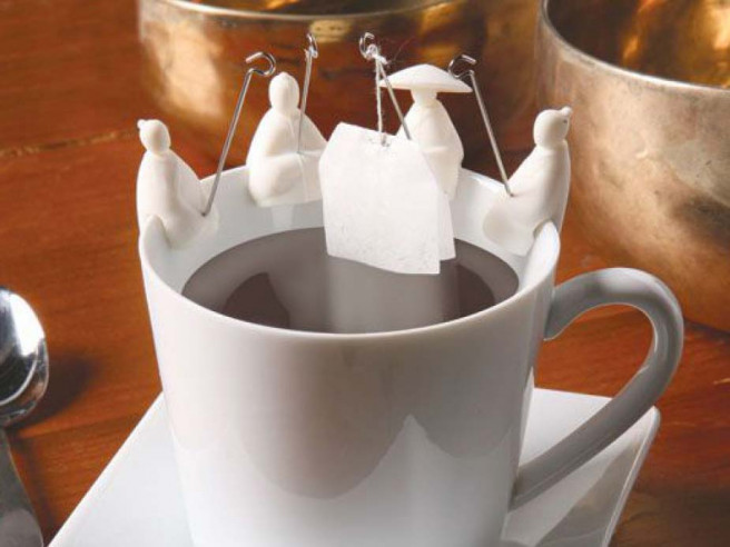Kikkerland Set Of 4 Tea Fisherman Tea Bag Holders Silicone Kitchen Gadget Gift