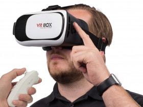 VR Headset + Remote